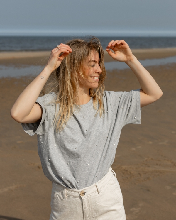 Vrouw heeft geen contact met haar zenuwstelsel en voelt zich een wandelend hoofd